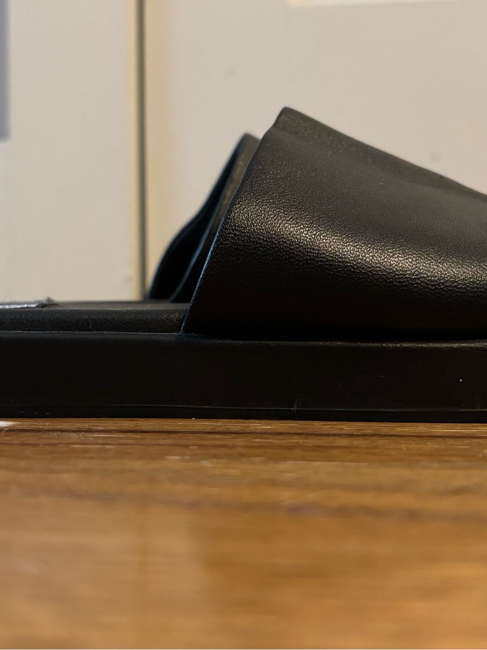 Steve Madden Black Slide Sandals size 9 - Picture 2 of 5